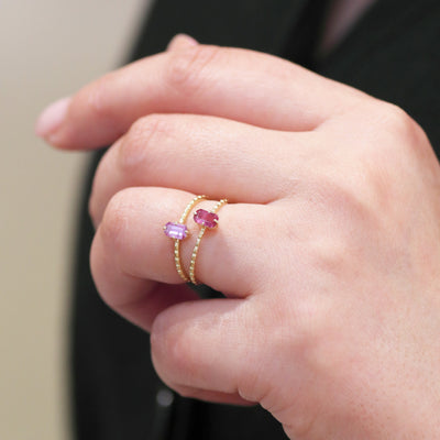 春色を先取り リング重ね着けコーディネート