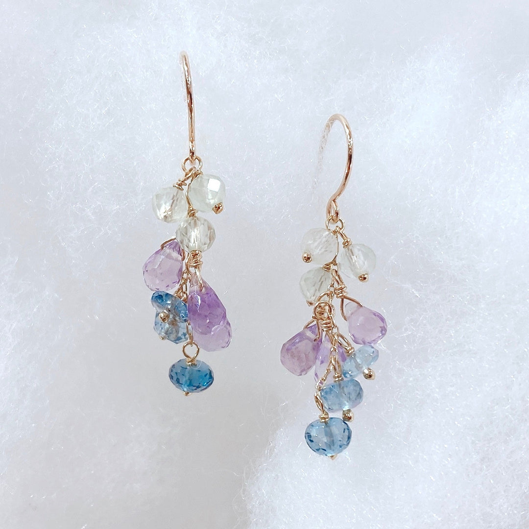 冬景色に咲く花をイメージした「ウィスタリア」ペンダントトップ＆ピアス