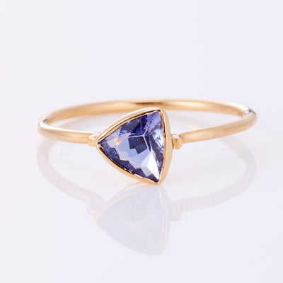 12月の誕生石・タンザナイト特集｜冬空を映すジュエリー