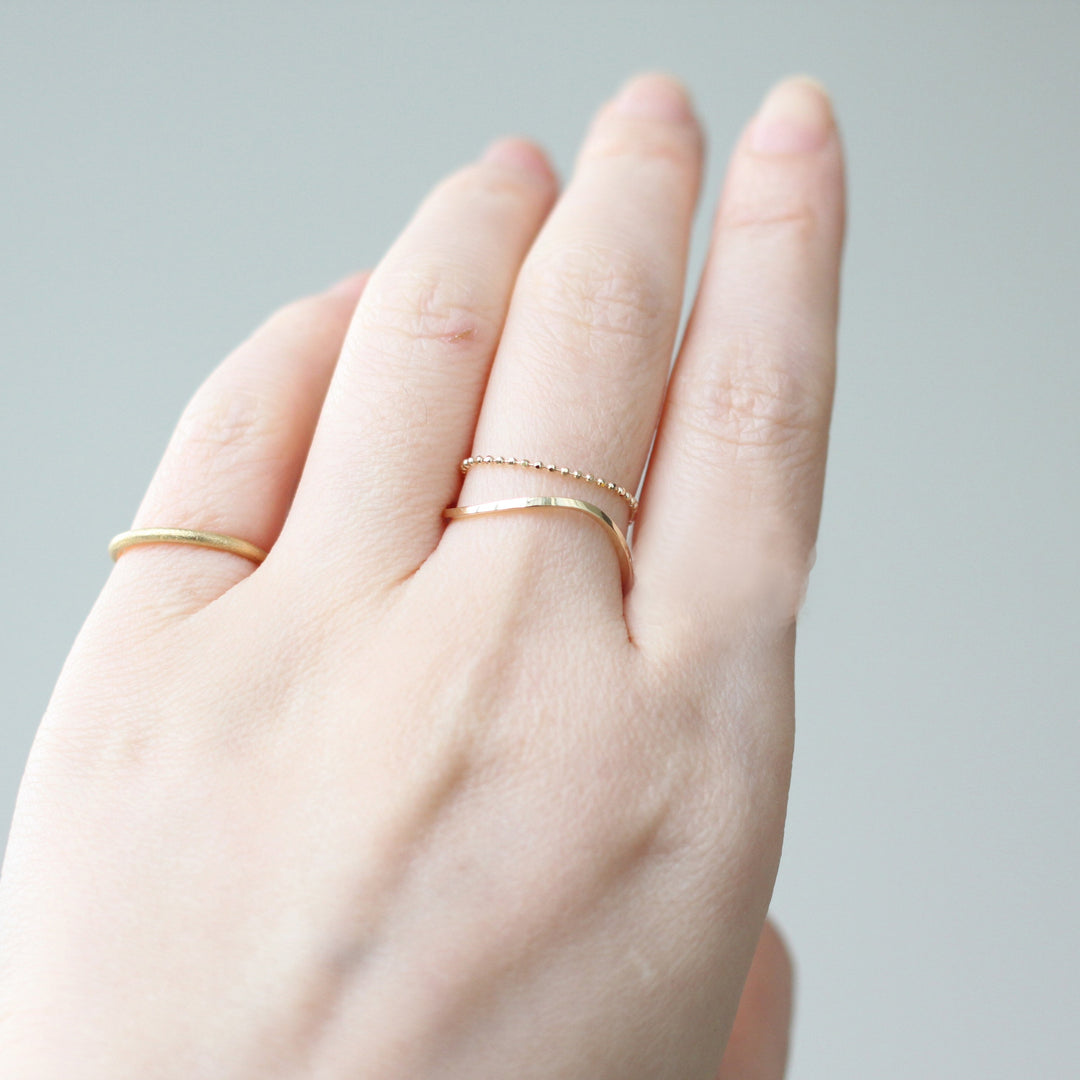 ゴールド×プラチナの重ね付けはあり？結婚指輪に合うおしゃれな組み合わせ