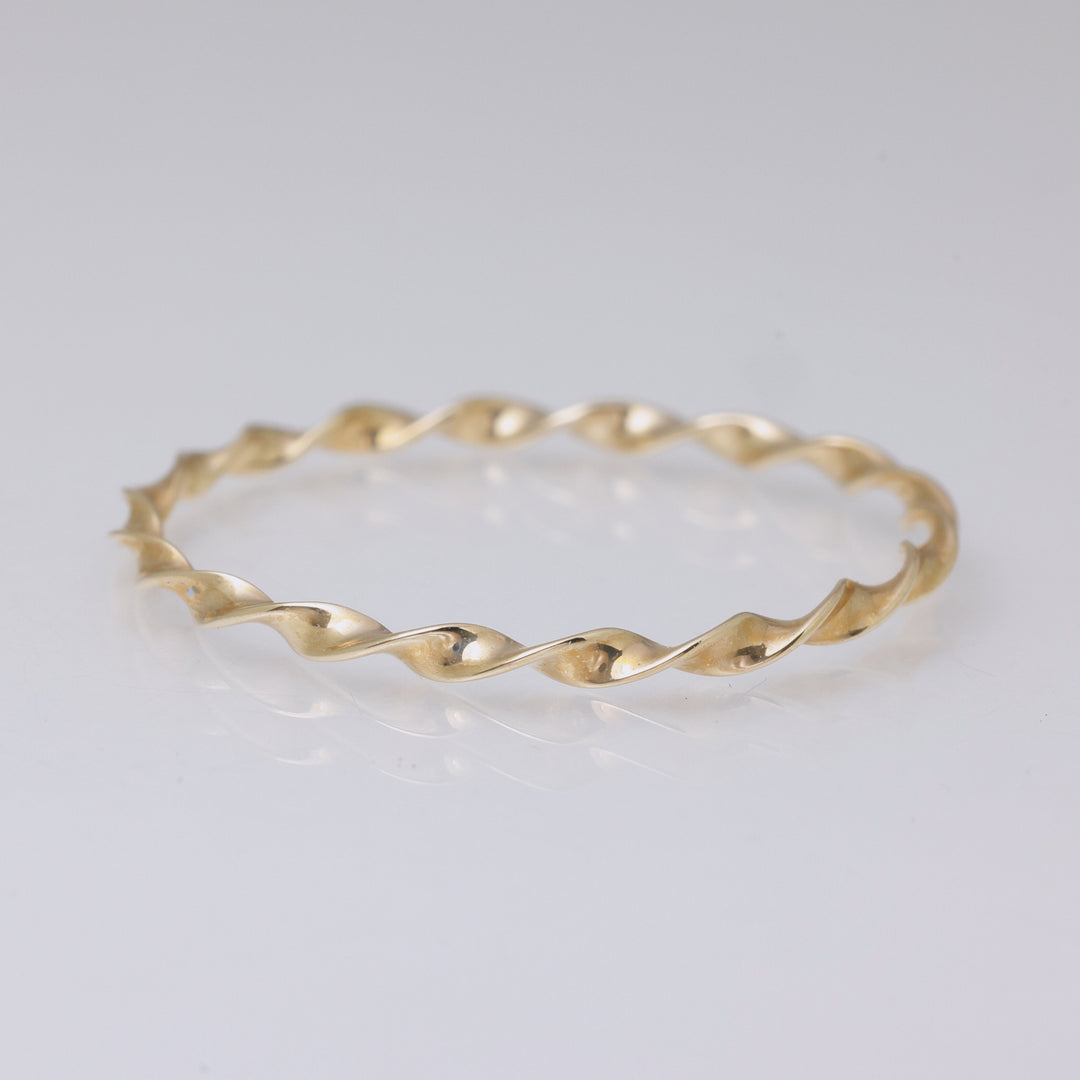 K10YG ツイスト リング