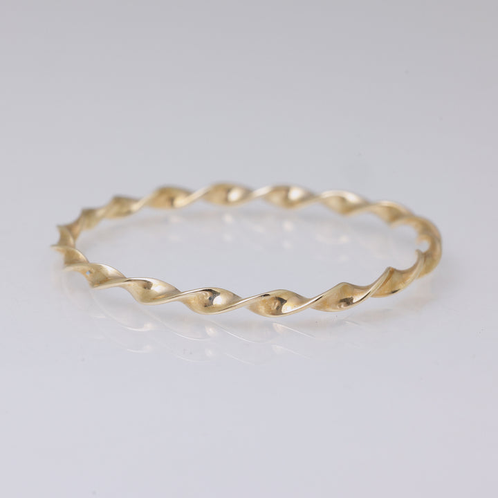 K10YG ツイスト リング