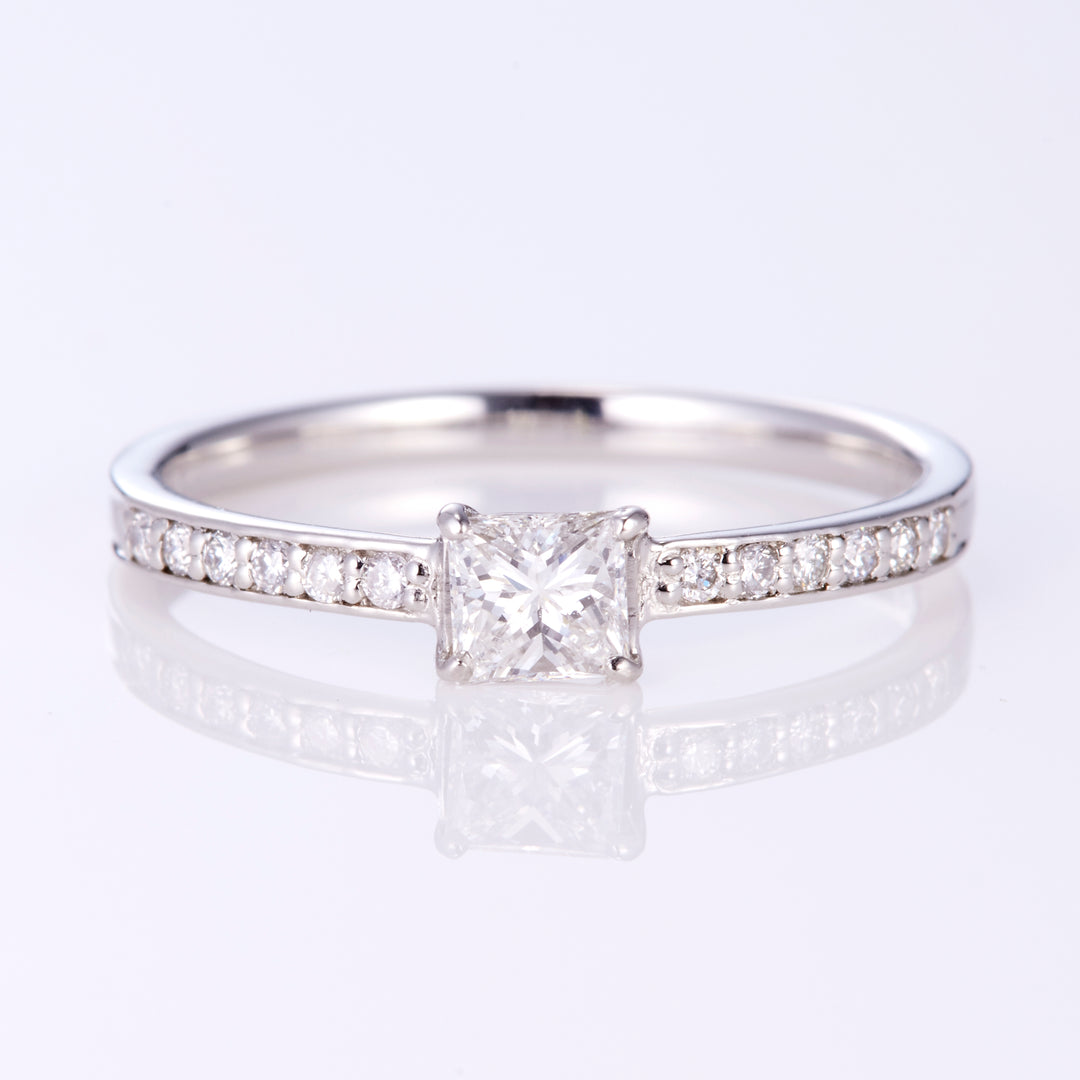 エンゲージリング プリンセス [0.38ct]