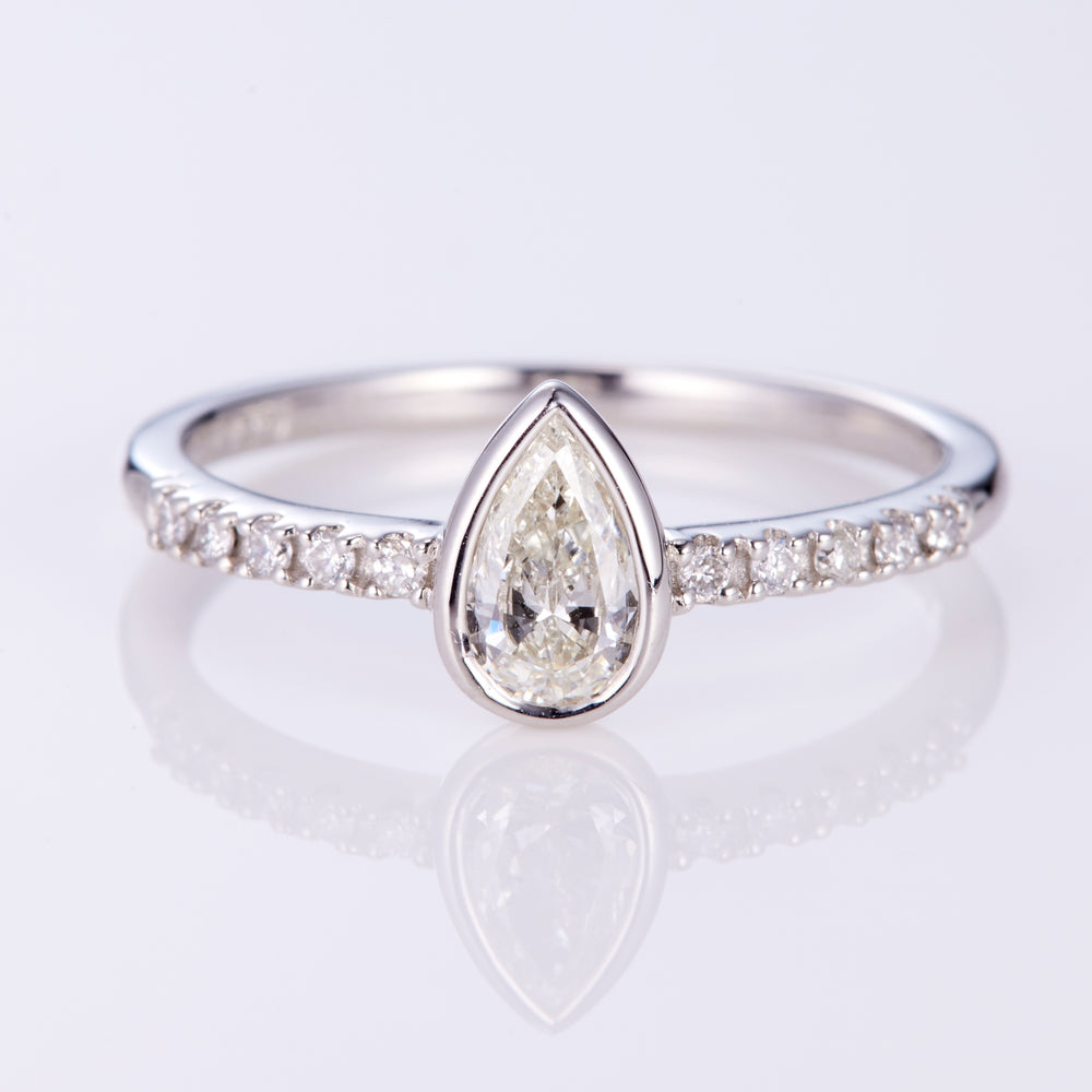 Larme Engagement Ring [0.34ct]