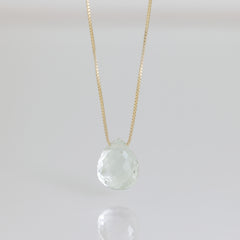 K10YG Precious Sapphire Pear-Shaped Cut V-Chain Necklace Green