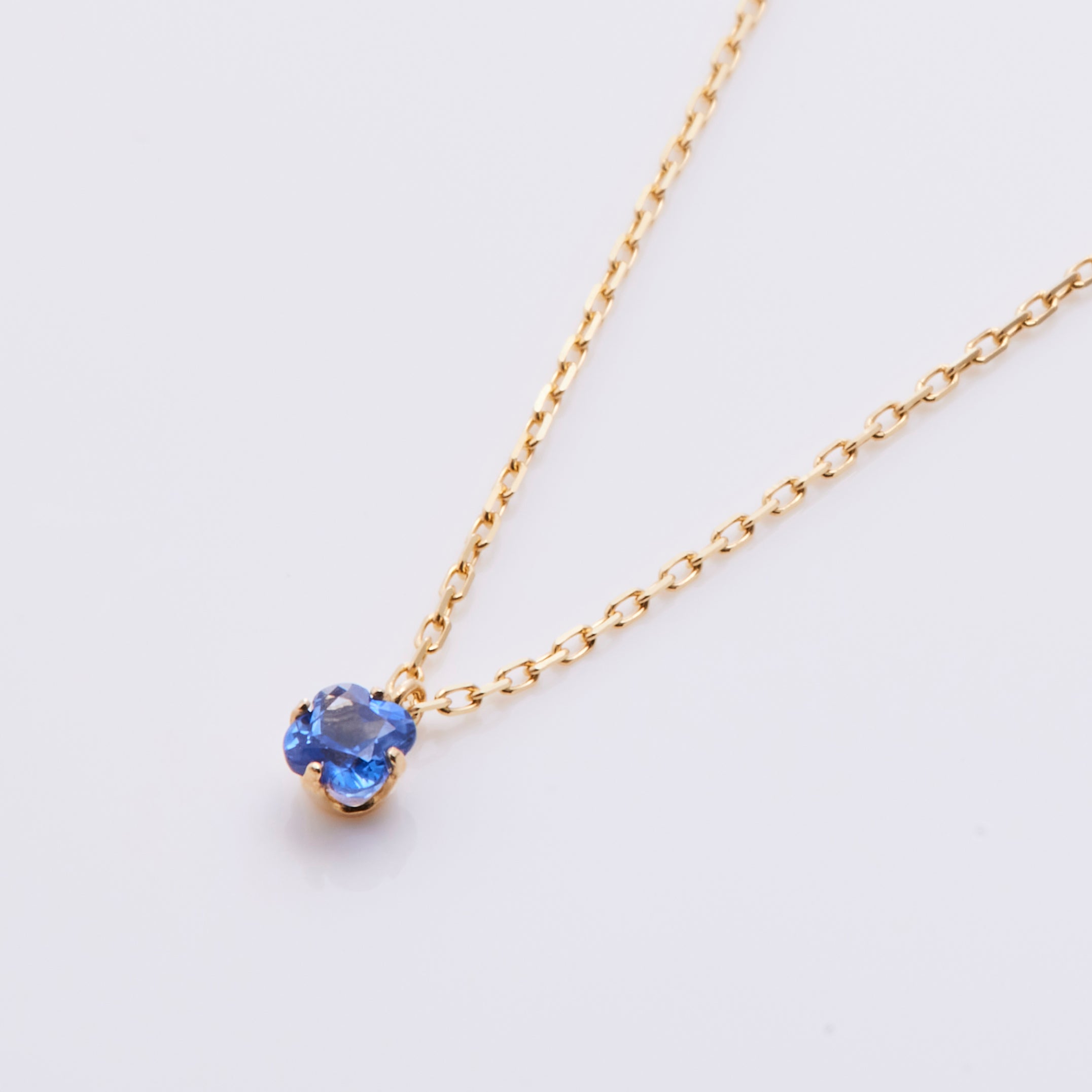 ブルーサファイア 花形 ネックレス K18YG ブルーサファイア フラワー ネックレス – COLETTE GIFT
