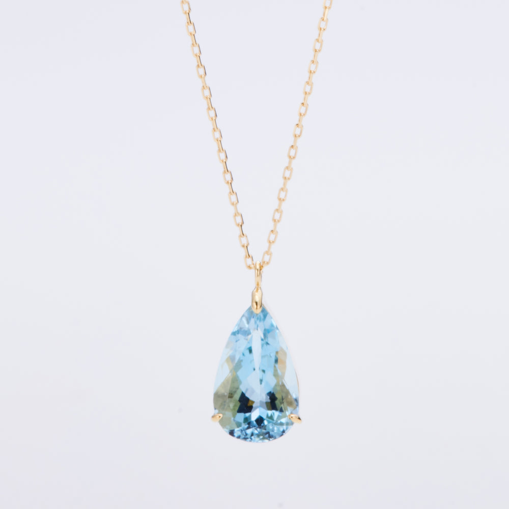 K18YG Aquamarine Pear Shape Cut Necklace