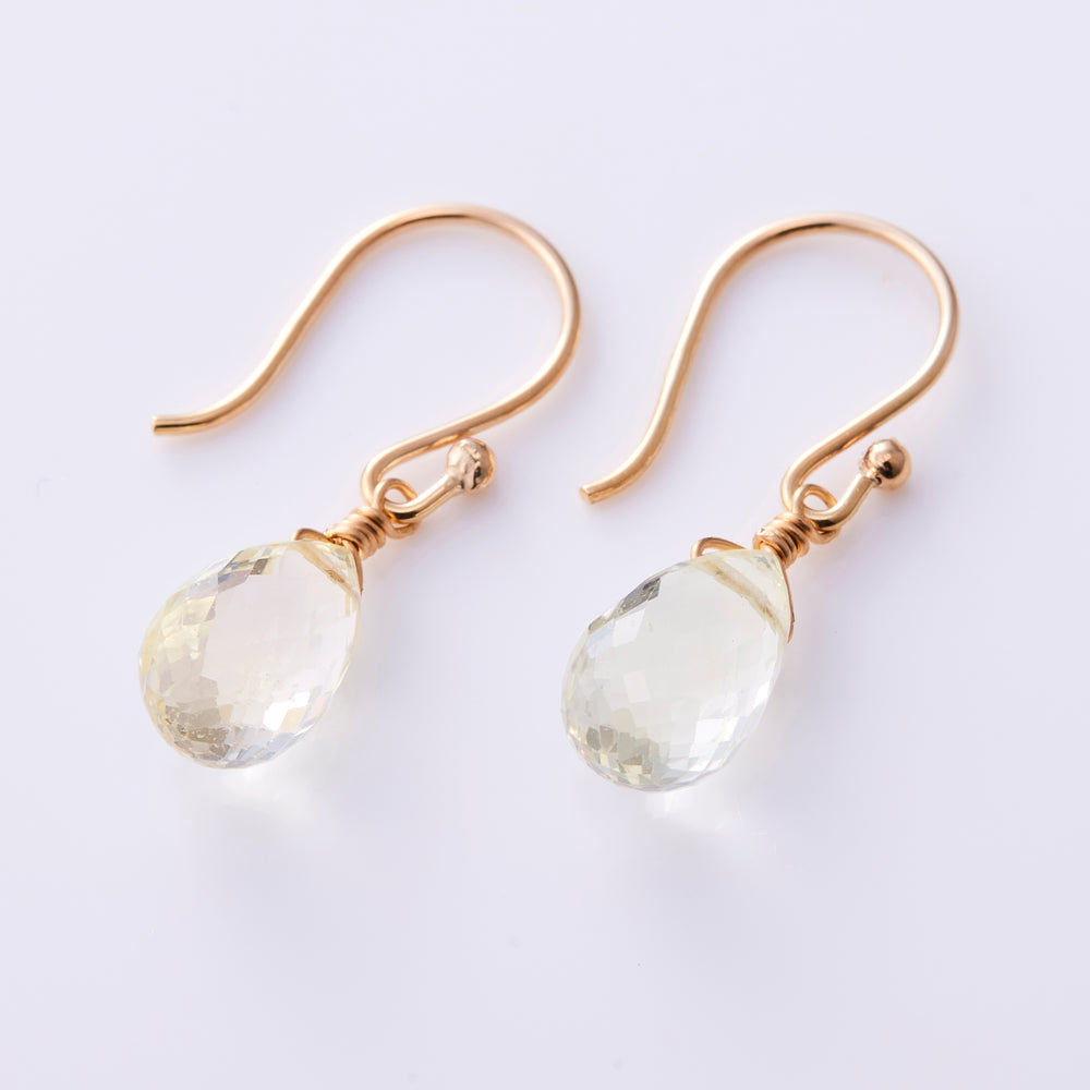 K10YG Precious Sapphire Pear-Shaped Cut Single Earring, Yellow (L)