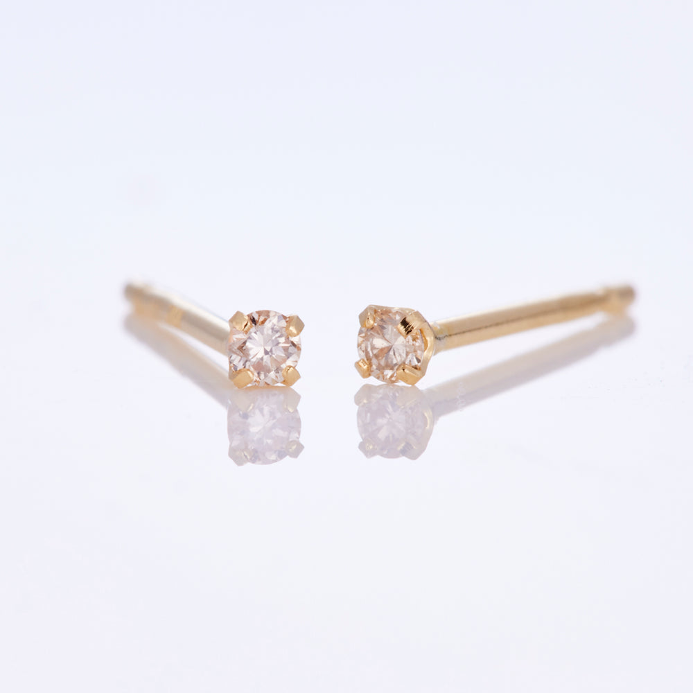 K18YG プチ1粒ダイヤ ポストピアス (0.02ct)