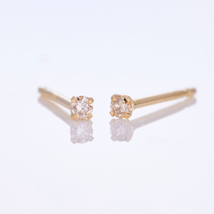 K18YG プチ1粒ダイヤ ポストピアス (0.02ct)