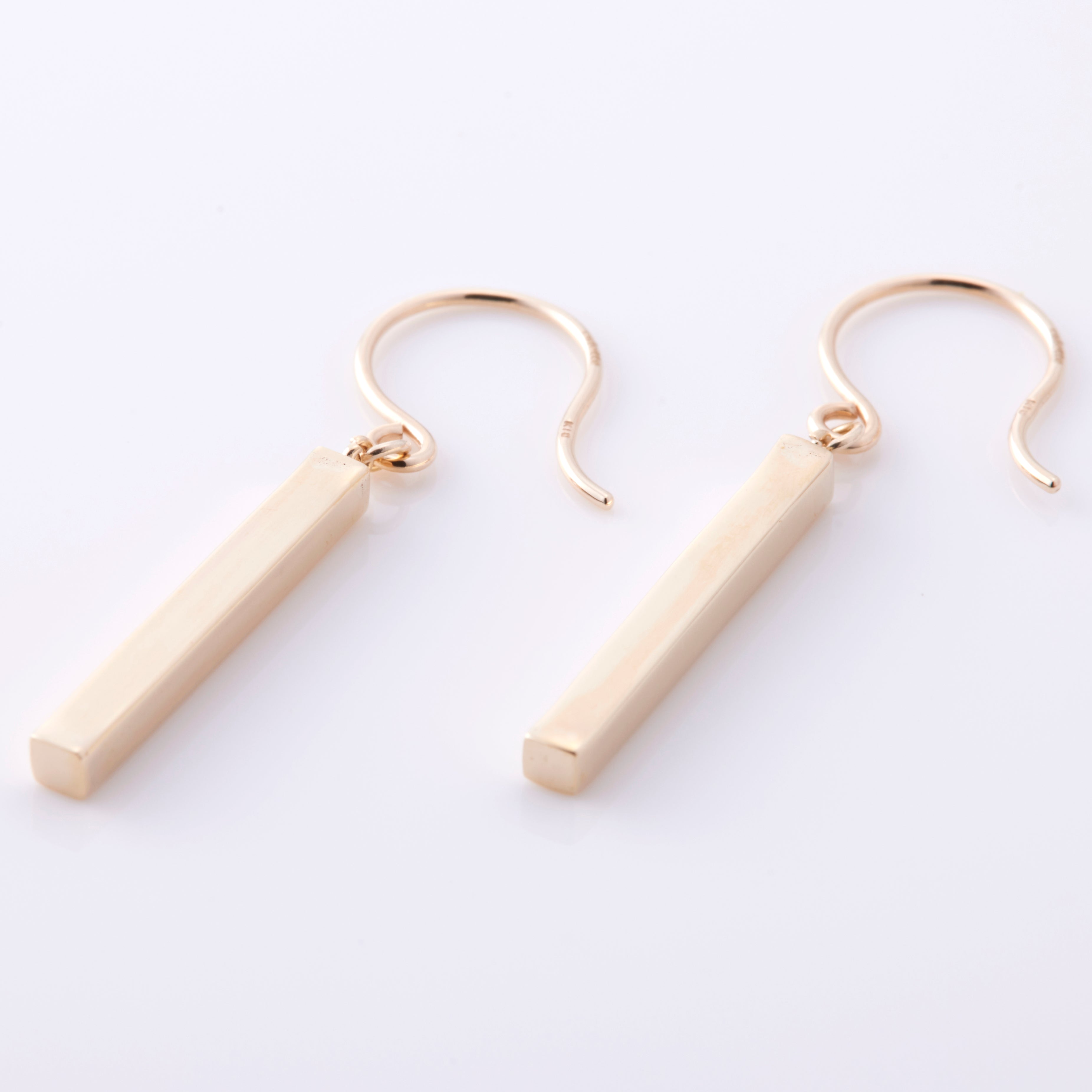 K10YG ゴールド ライン ピアス – COLETTE GIFT