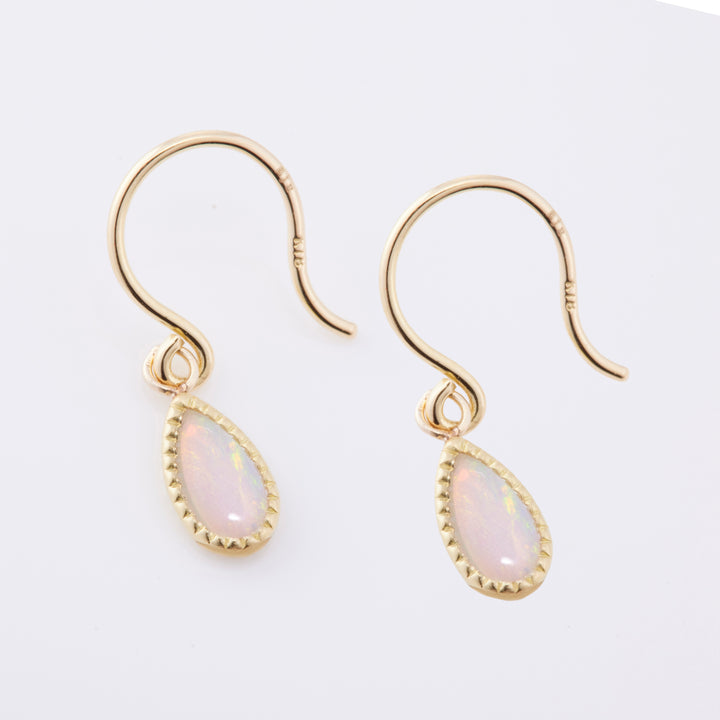 【Winter Limited】K18YG オパール ピアス