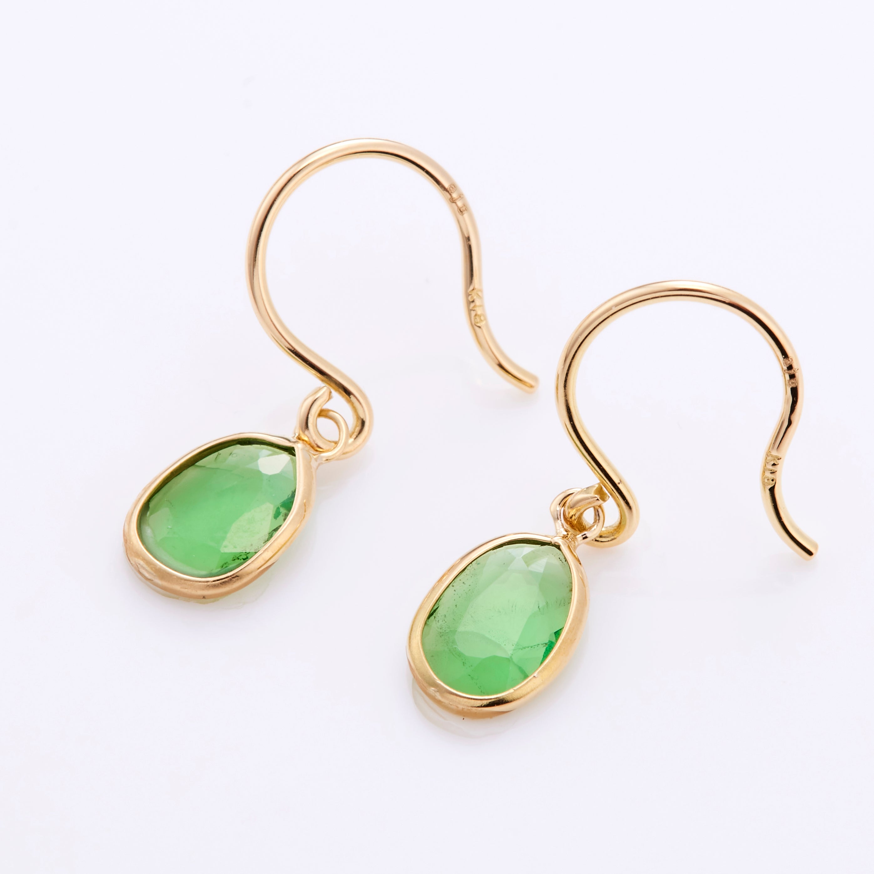 K18YG グリーンガーネット ダブルローズカット グロウ ピアス