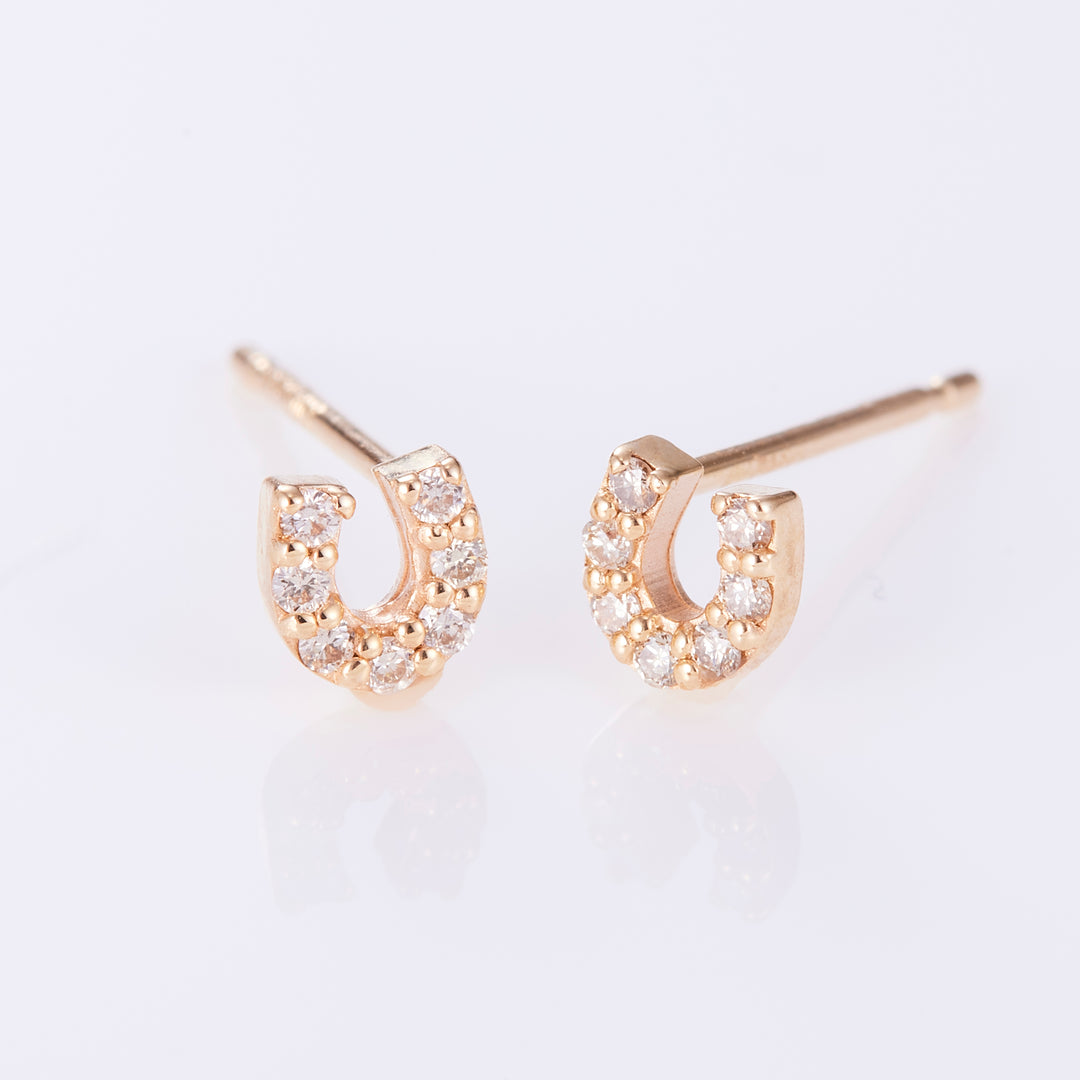 【Winter Limited】ホースシュー ダイヤ ピアス