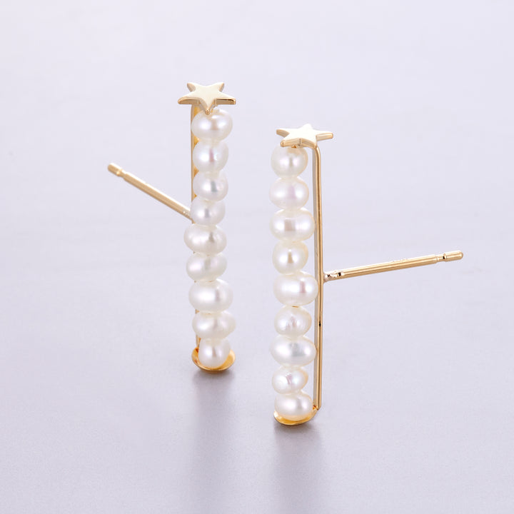 Freshwater pearl star bar post earrings in 18K yellow gold