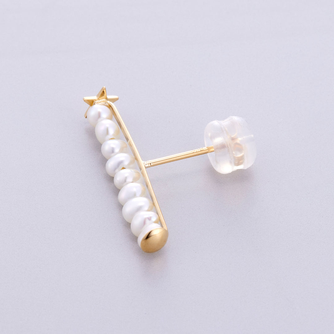 Freshwater pearl star bar post earrings in 18K yellow gold