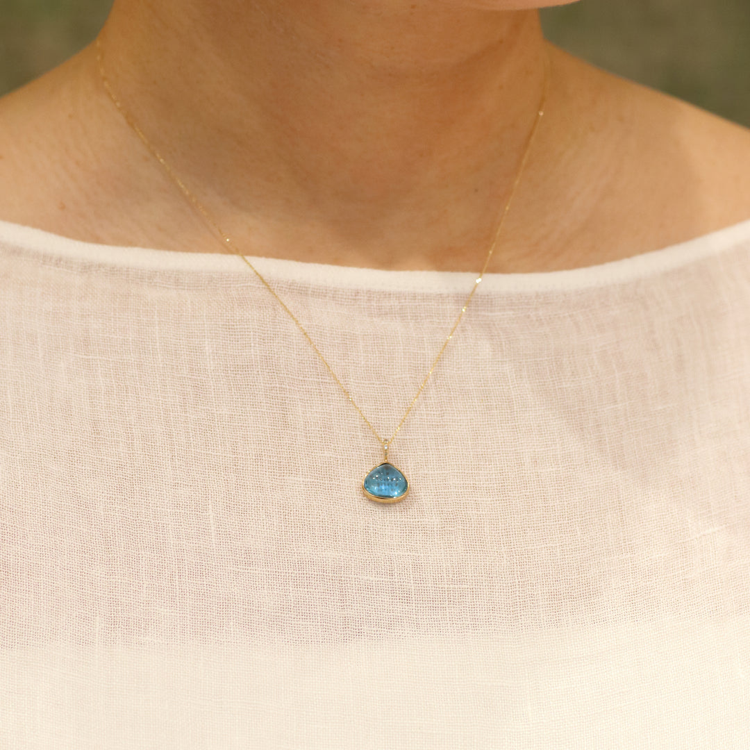 K10YG Blue Topaz Isabel Pendant Top
