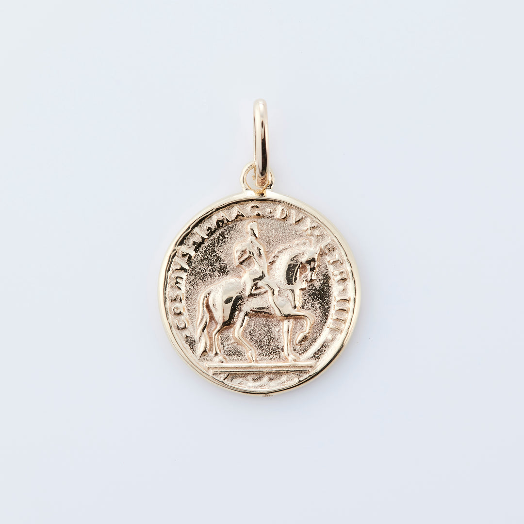 K10YG コインモチーフ ペンダントトップ（M）