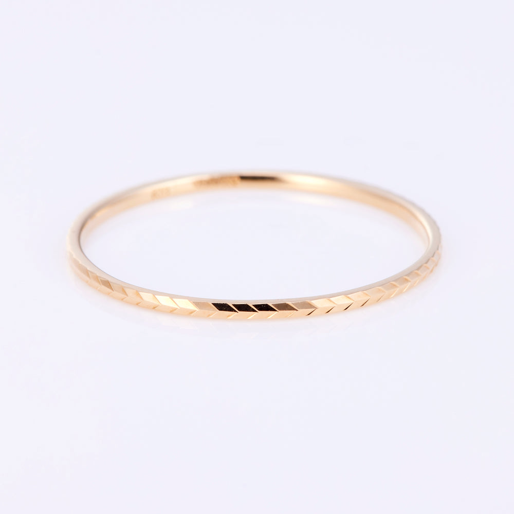 K10YG Arrow Ring