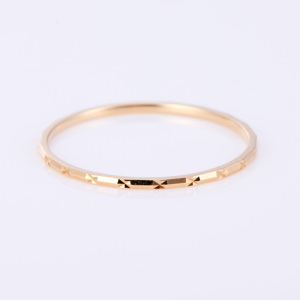 K10YG stud border ring