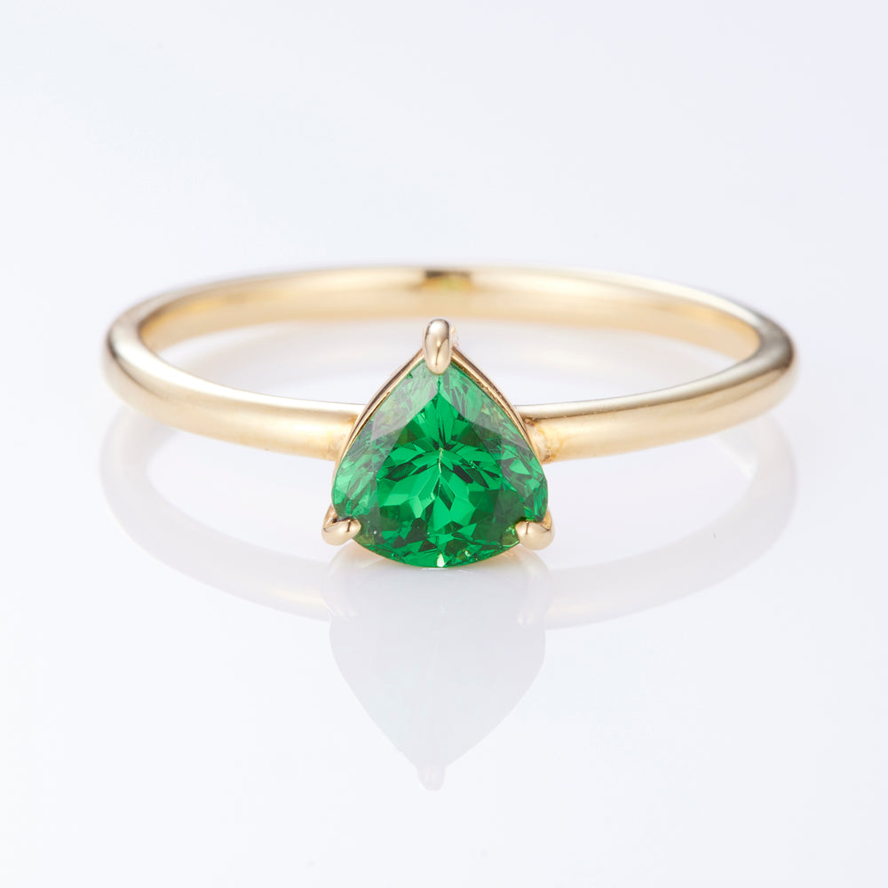 K18YG Green Garnet Marron Cut Ring