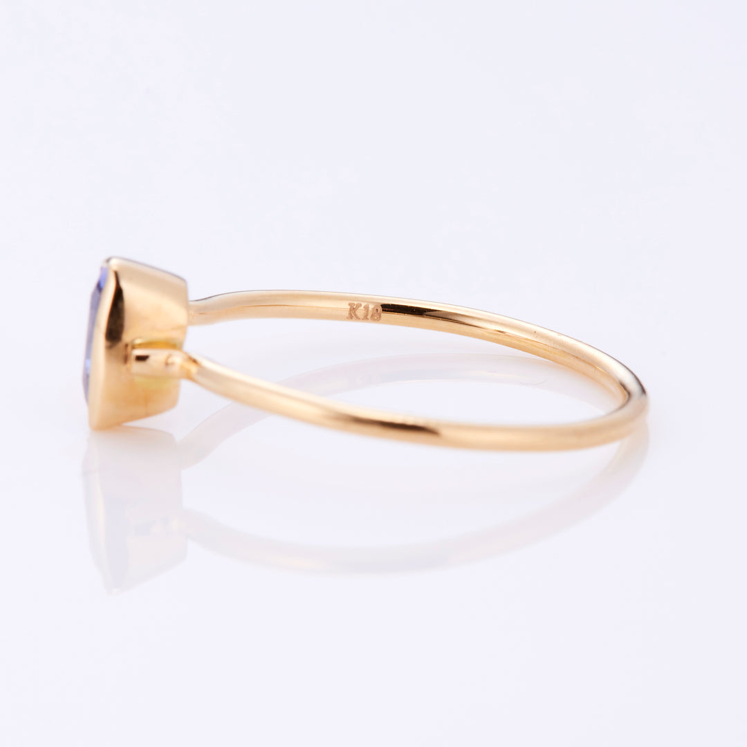 K18YG タンザナイト トリリアント リング